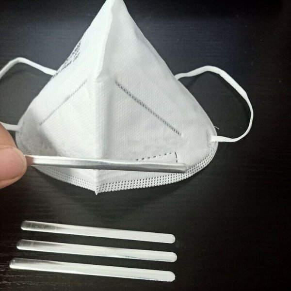 100 pe&ccedil;as Tira de ponte nasal Acess&oacute;rio de m&aacute;scara com adesivo t&eacute;rmico N&deg;01 Barra nasal Fixa&ccedil;&atilde;o da m&aacute;scara.