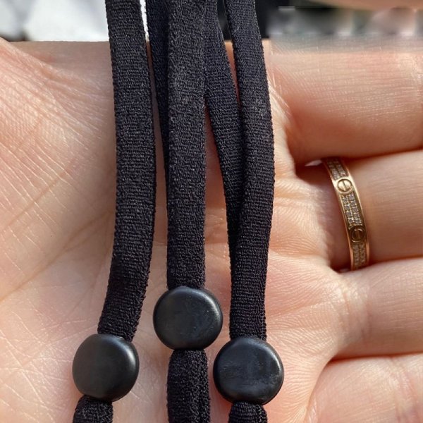 10 fitas de cord&atilde;o el&aacute;stico preto com la&ccedil;o de fixa&ccedil;&atilde;o da m&aacute;scara ajust&aacute;vel.