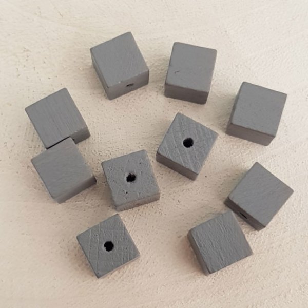 10 Contas de madeira cubo / quadrado 10 mm cinzento m&eacute;dio
