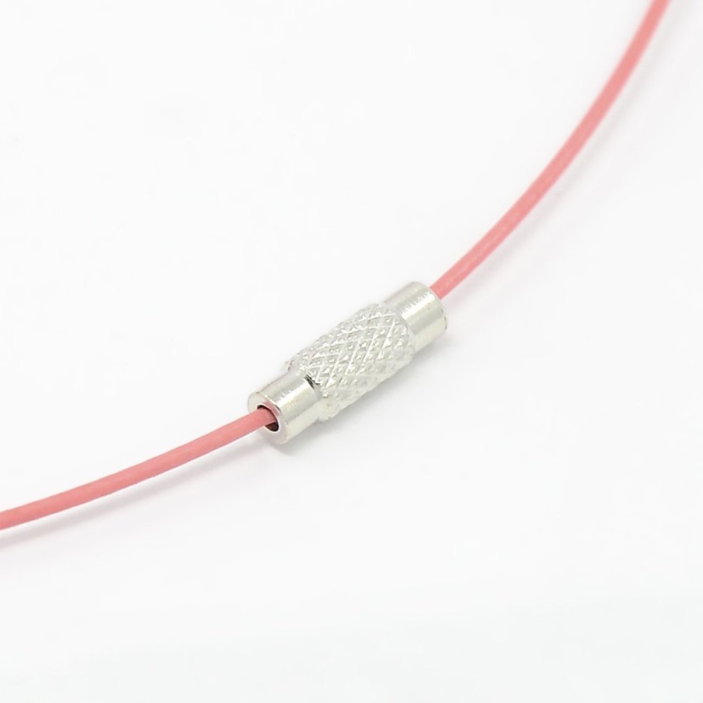1 colar de fio rígido cor-de-rosa com fecho de rosca N°01