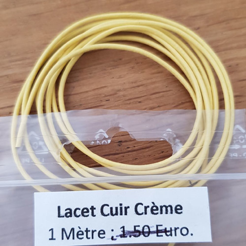 1 metro Cordão redondo de couro liso Creme 1 mm