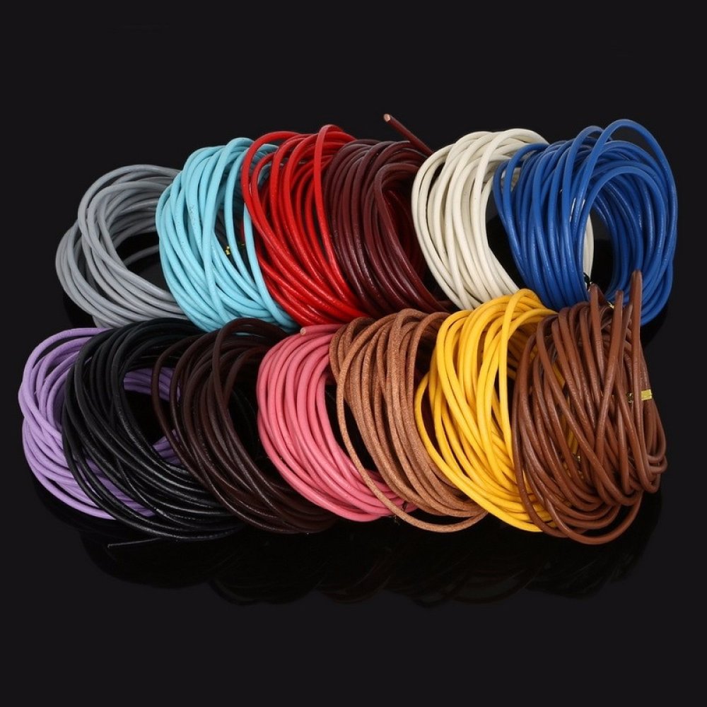 1 metro Cordão redondo de couro liso Bordeaux 3 mm