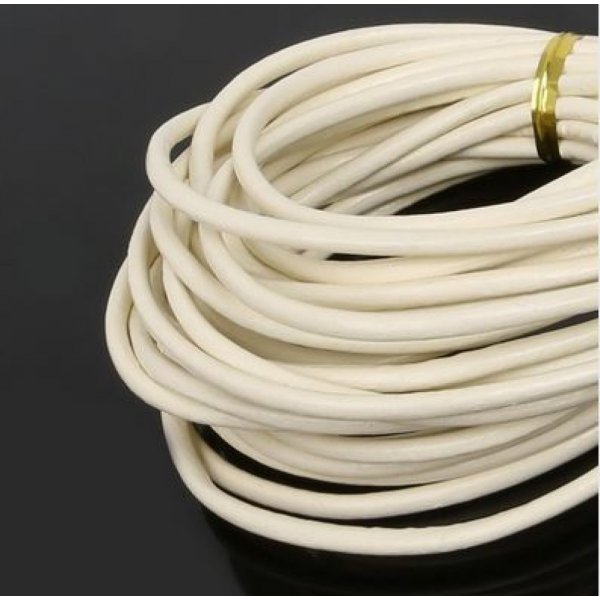 1 metro Cord&atilde;o redondo de couro liso Ivory 3 mm