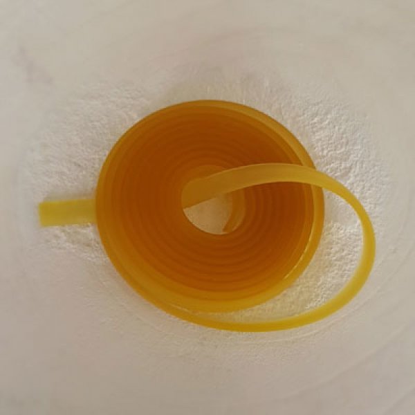 1 metro de cord&atilde;o de pvc plano 5,8 x 1,9 mm Amarelo M&eacute;dio