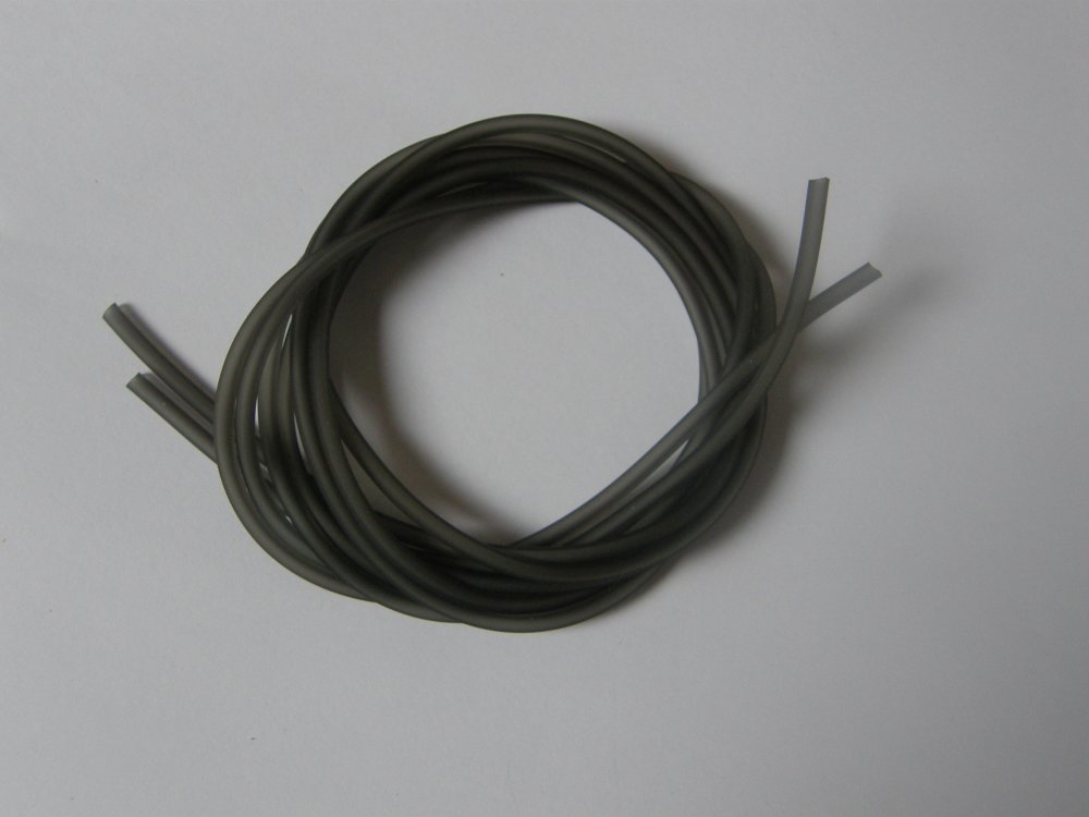 1 metro de fio oco de pvc de 3 mm cinzento-fumo