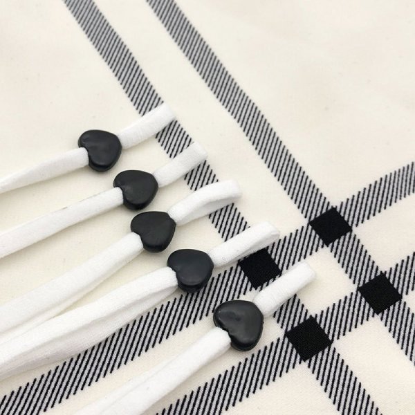 La&ccedil;o el&aacute;stico com fivela de borracha preta em forma de cora&ccedil;&atilde;o N&deg;04 x 10 pe&ccedil;as