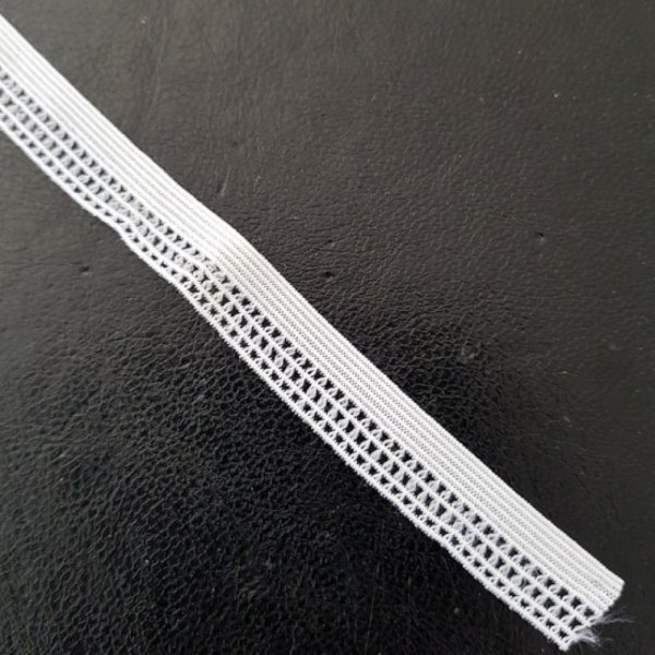 Ao metro El&aacute;stico branco fantasia 12 mm.