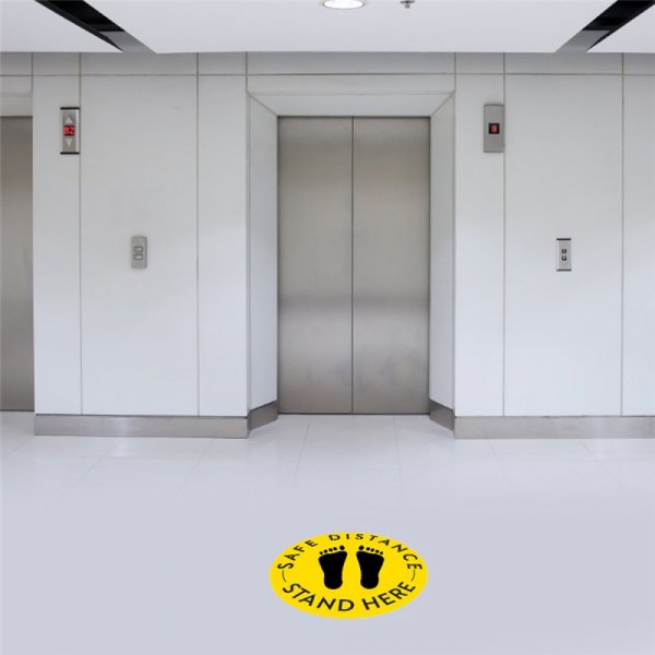 Autocolantes de distanciamento social para o ch&atilde;o Preto e amarelo