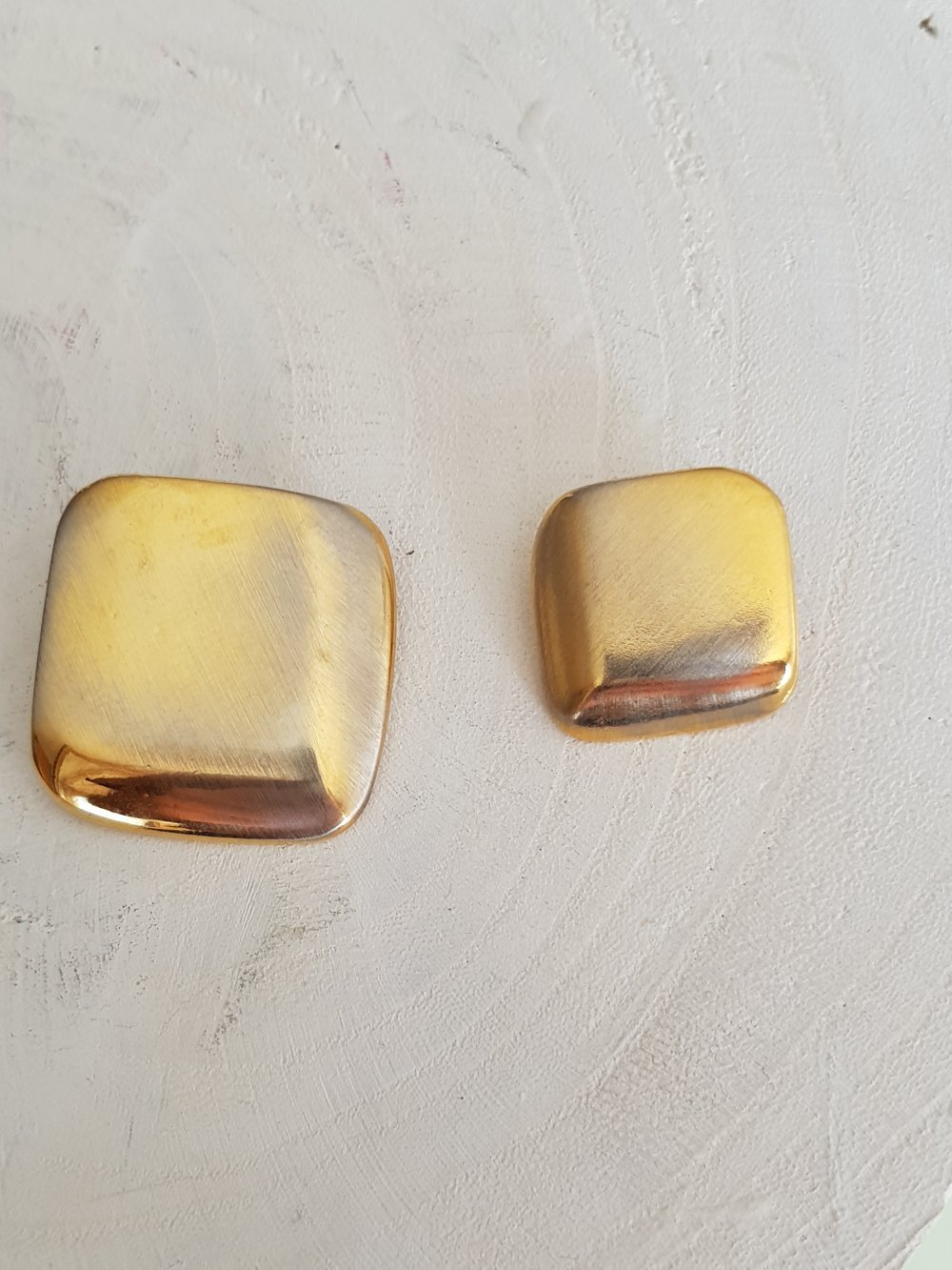 Botão quadrado dourado de 22 mm N°08