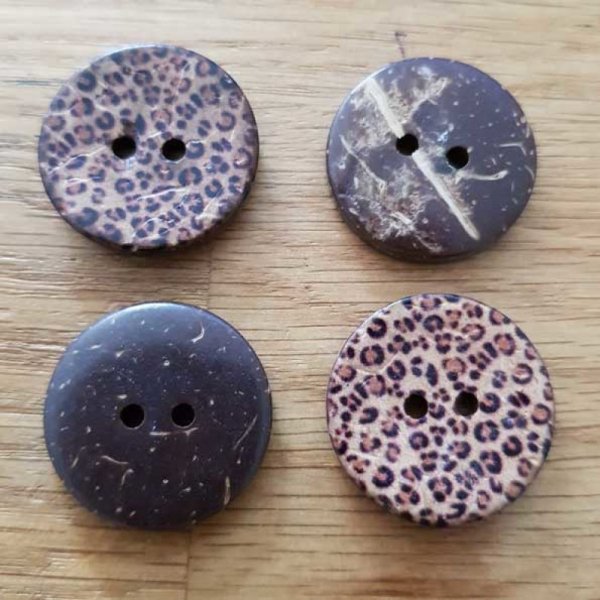 Boutons 23mm &agrave; deux trous ronds en noix de coco N&deg;29