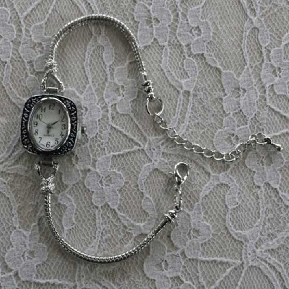 Pulseira de corrente com mostrador de relógio de estilo europeu com fecho de mosquetão 8,5 x 9,5 cm