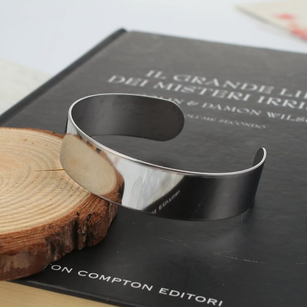 Pulseira de punho em a&ccedil;o inoxid&aacute;vel de 15 mm N&deg;04