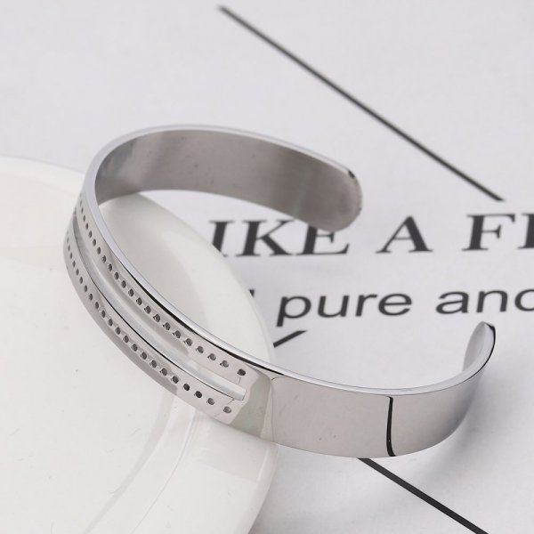 Pulseira de punho semi-aberta de 10 mm em a&ccedil;o inoxid&aacute;vel N&deg;07