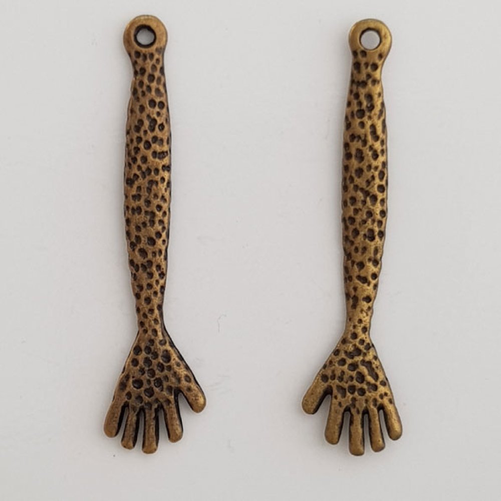 Arm Charm N°03 "braço e mão" x 2 peças