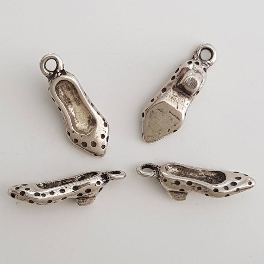 Sapato Charm N°31 em Zamak