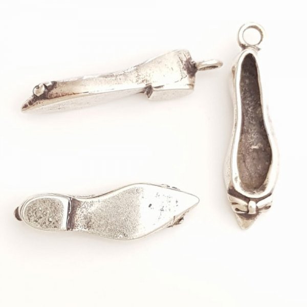 Sapato Charm N&deg;32 em Zamak