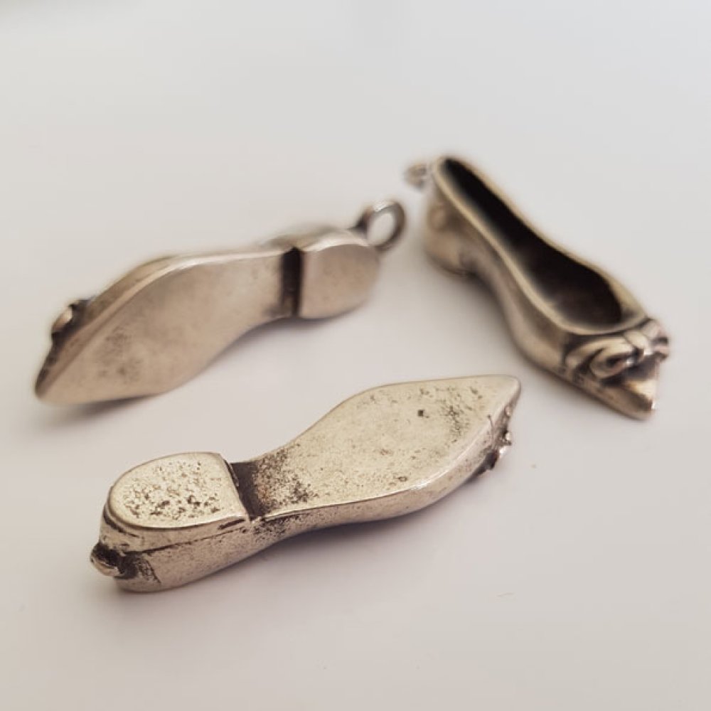 Sapato Charm N°32 em Zamak