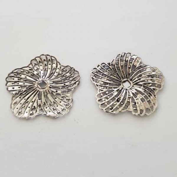 Breloque Divers N&deg;082 Pendentif Fleur Estampe Argent