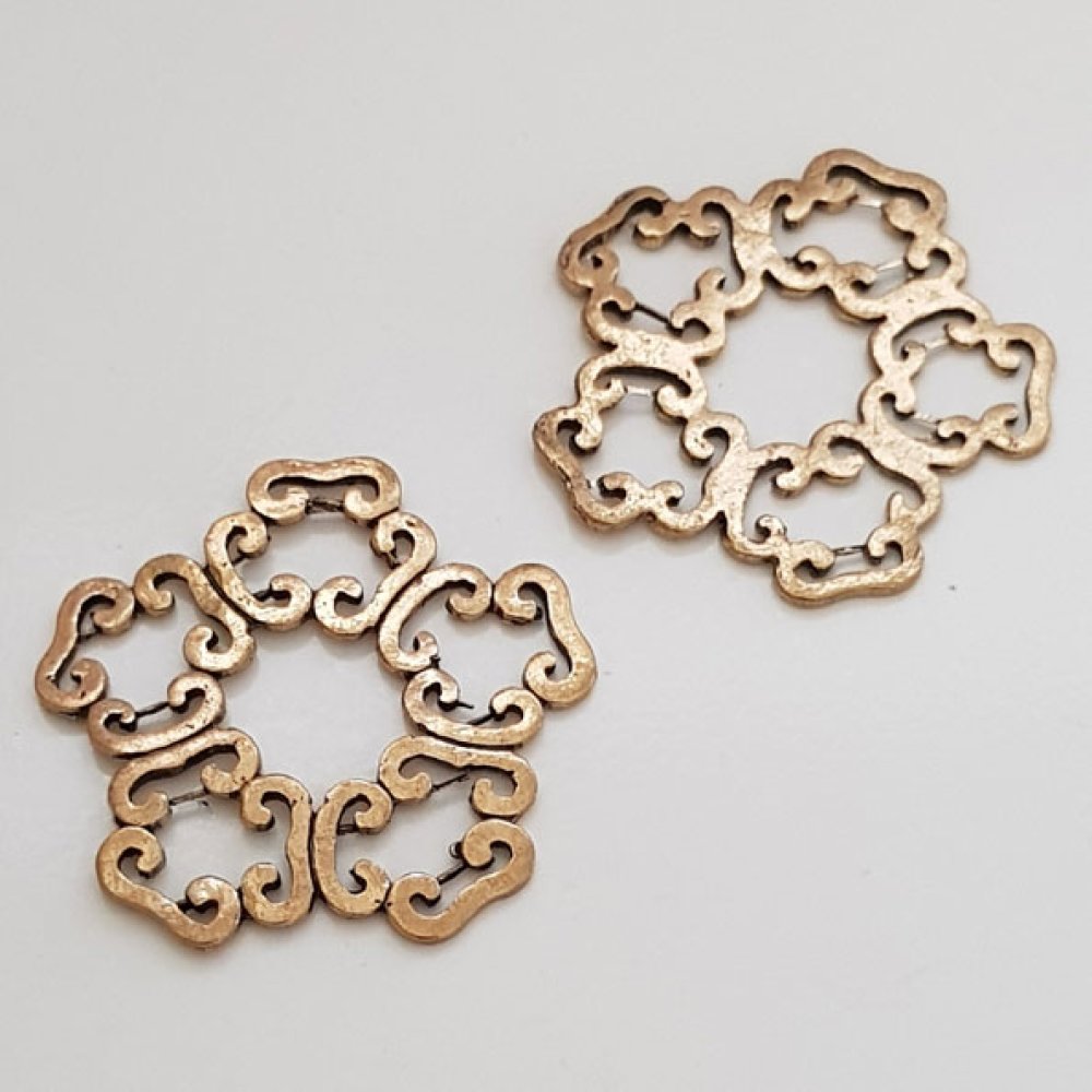 Pendente flor em metal N°022