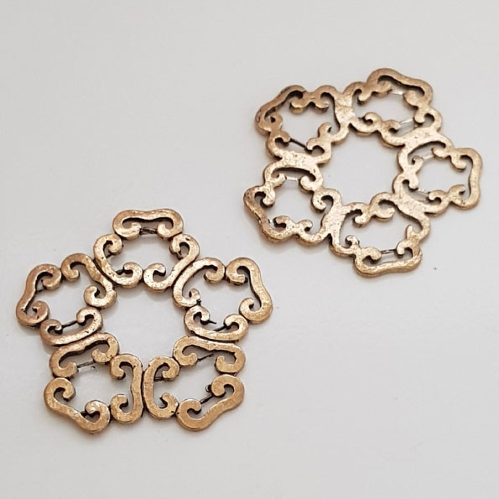 Pendente flor em metal N°022