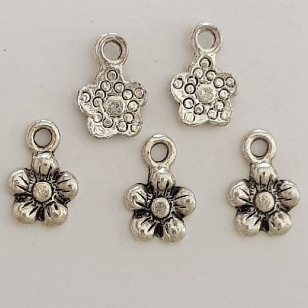 Pendente flor em metal N°035 Prata