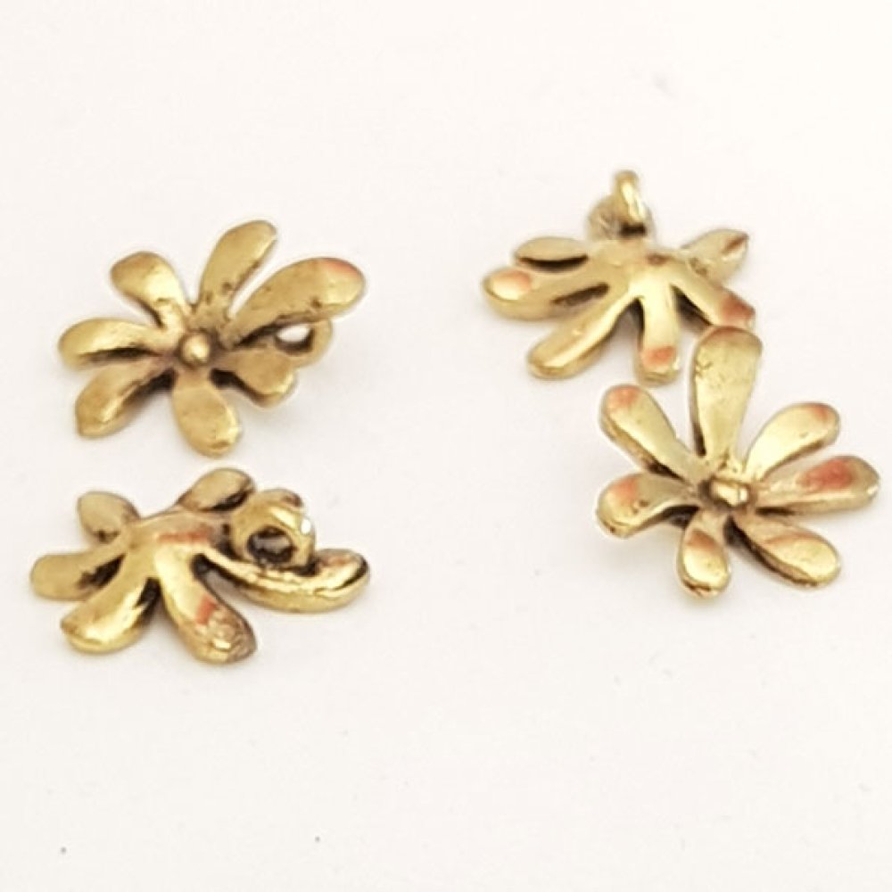Pendente flor em metal N°043 dourado