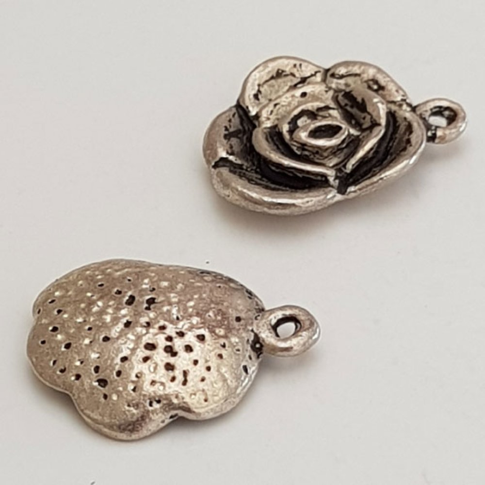 Pendente flor em metal N°046 Prata