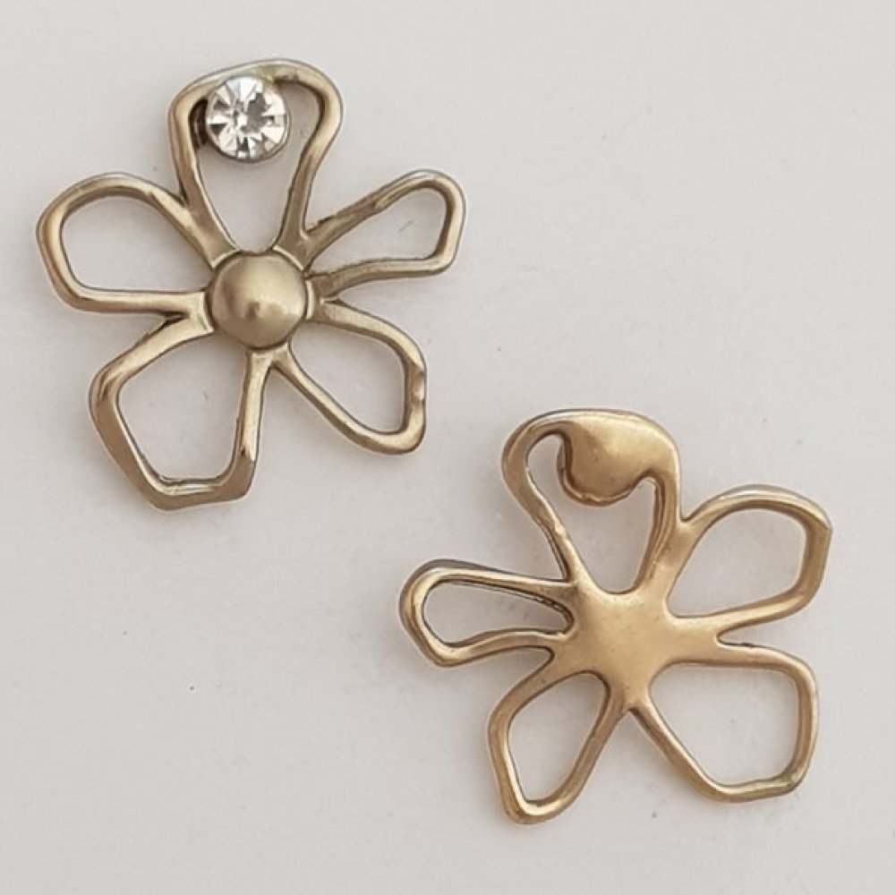 Pendente flor em metal N°057