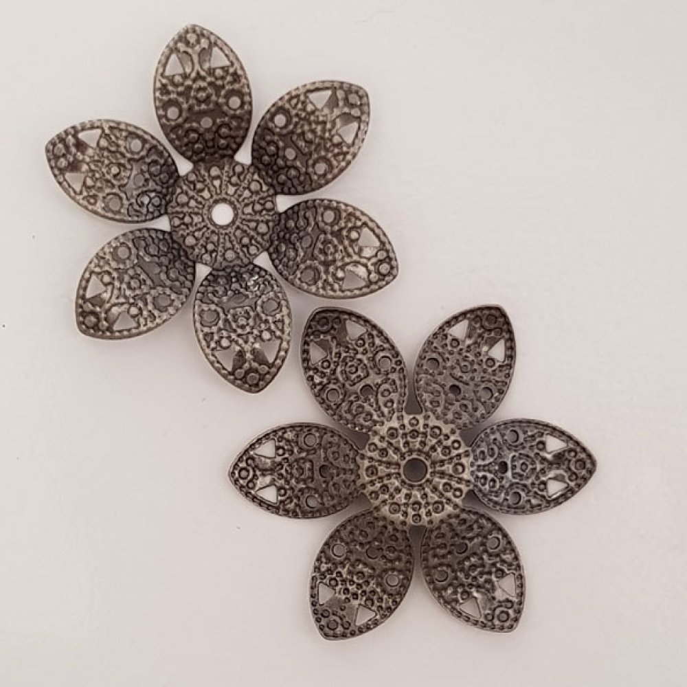 Pendente de flor em metal N°058 cinzento prateado