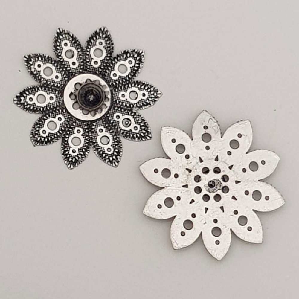 Pendente flor em metal N°059 Prata