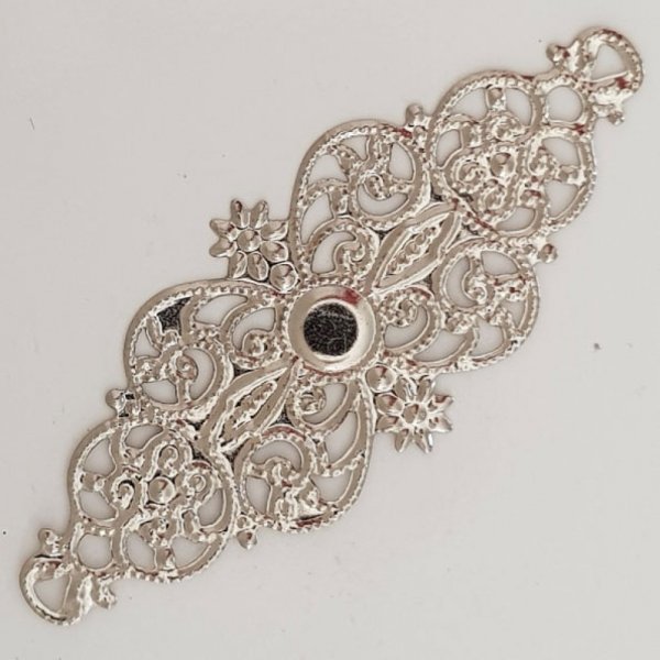 Pendente flor em metal N&deg;098 Grava&ccedil;&atilde;o em prata