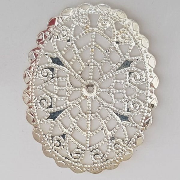 Pendente Flor Metal N&deg;103 Prata Grava&ccedil;&atilde;o