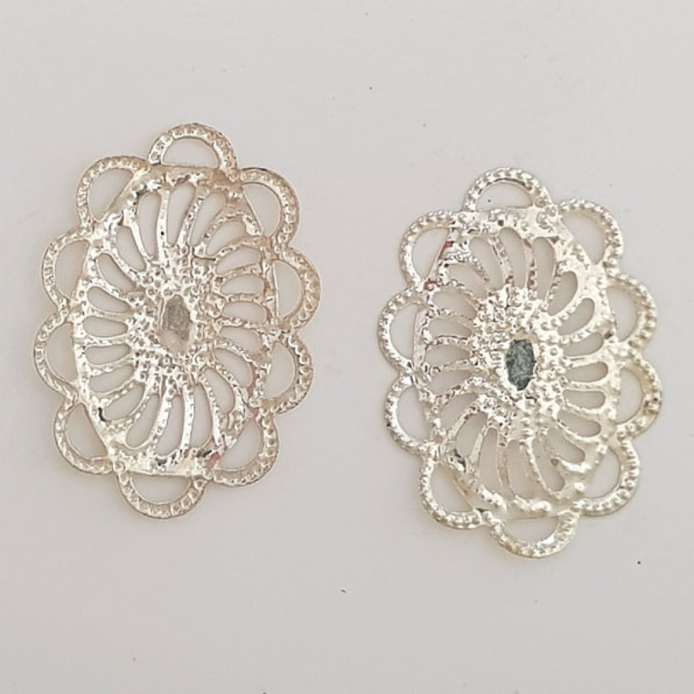 Pendente flor em metal N°107 Gravação em prata