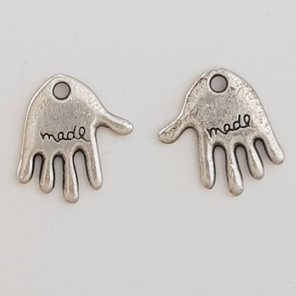 Amuleto de mão "MADE "N°05 Prata