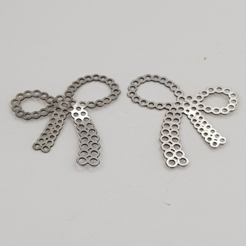 Pendente gravata borboleta em prata N°24 Pendente gravata borboleta em metal