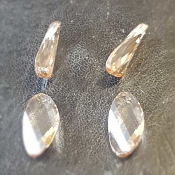 Pendente com gota de vidro facetado N&deg;02-01