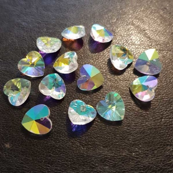 Pingente cora&ccedil;&atilde;o em vidro facetado N&deg;01-03