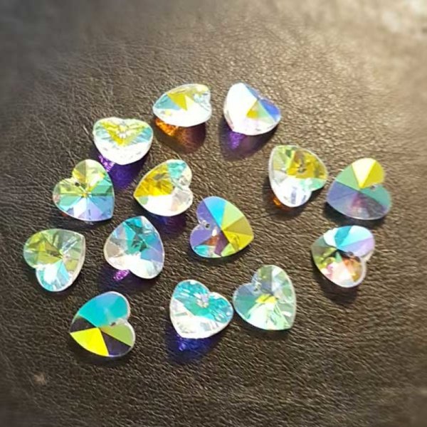 Pingente cora&ccedil;&atilde;o em vidro facetado N&deg;01-03