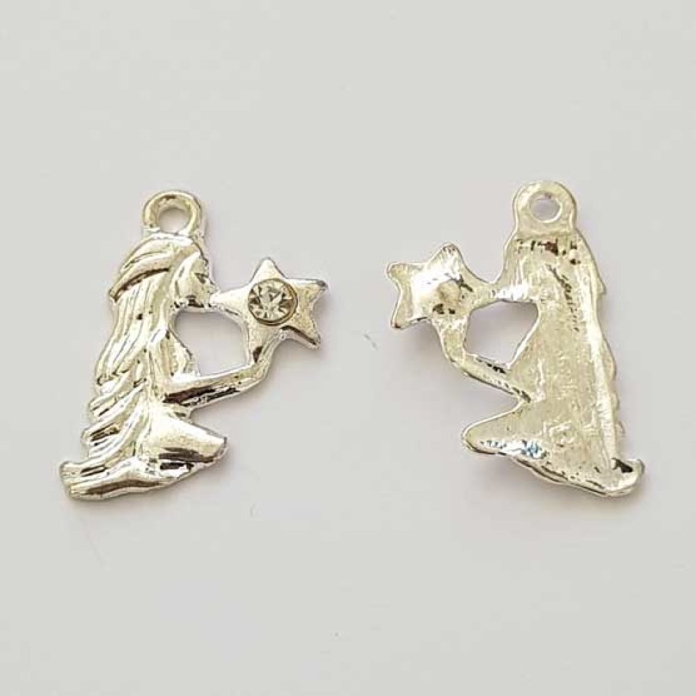 Pendente do signo do zodíaco Virgem em metal prateado N°04 com strass