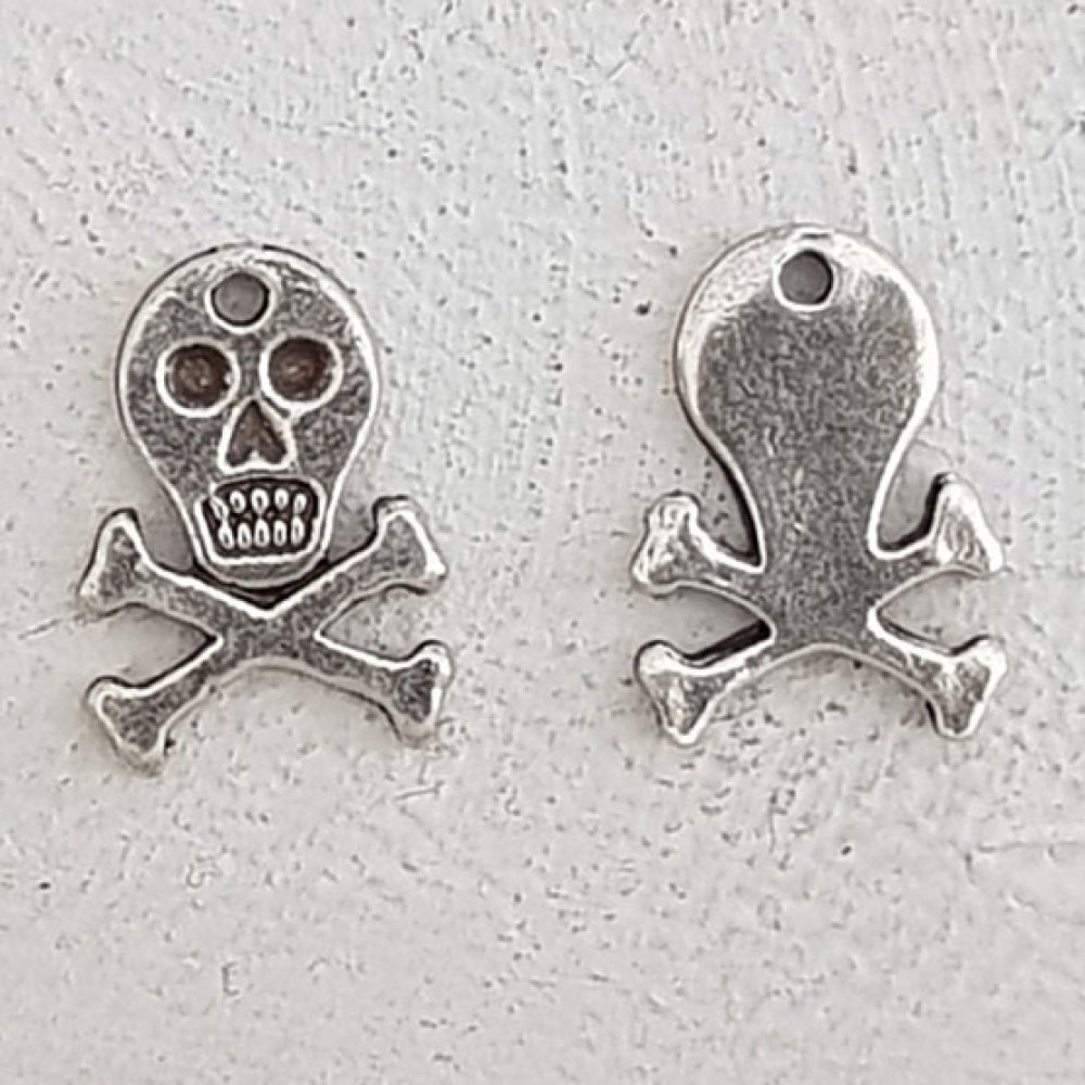 Pendente caveira e ossos cruzados N°18