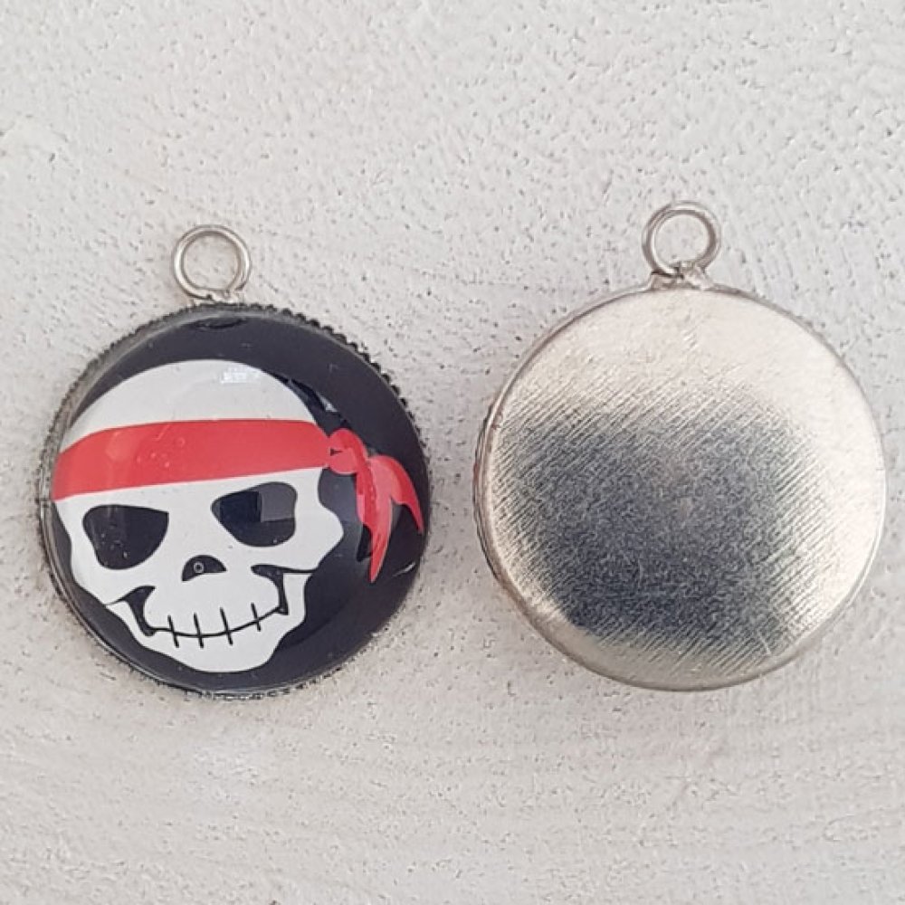 Pendente caveira e ossos cruzados N°28