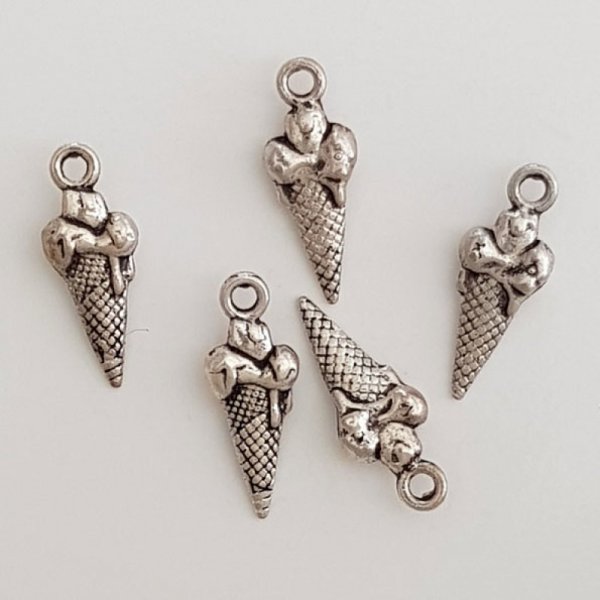 Pendente espelho de cozinha prateado.