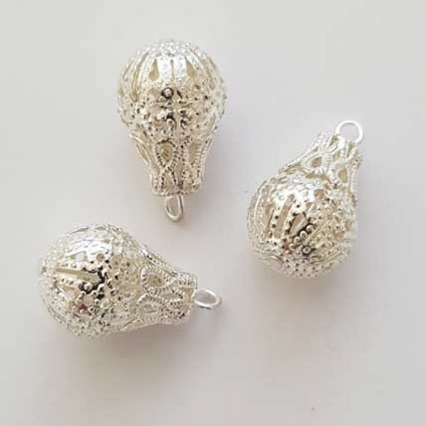 Pendente em prata com orif&iacute;cios N&deg;02-01