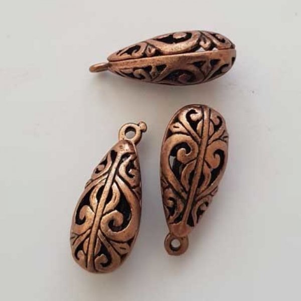 Amuleto em forma de gota a c&eacute;u aberto N&deg;03-04