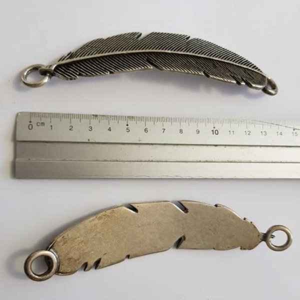 Breloque pendentif Argent en Zamac N&deg;006 Plume Courb&eacute;