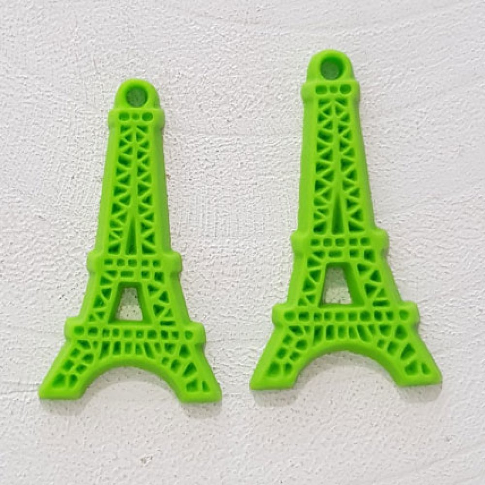 Pingente Torre Eiffel em resina Verde