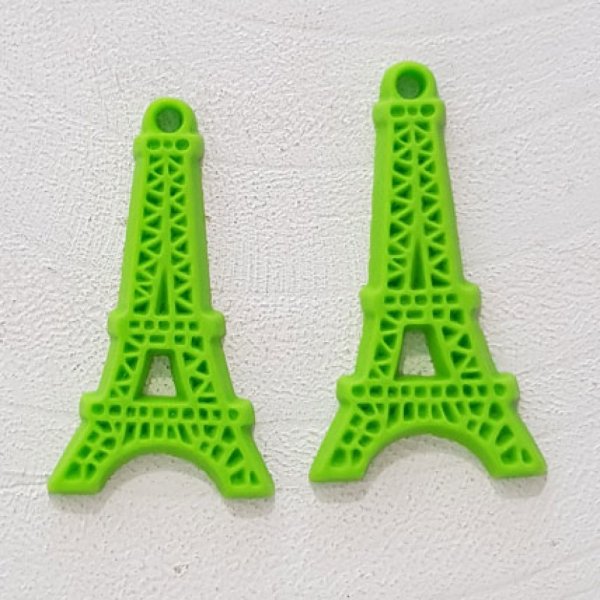 Pingente Torre Eiffel em resina Verde