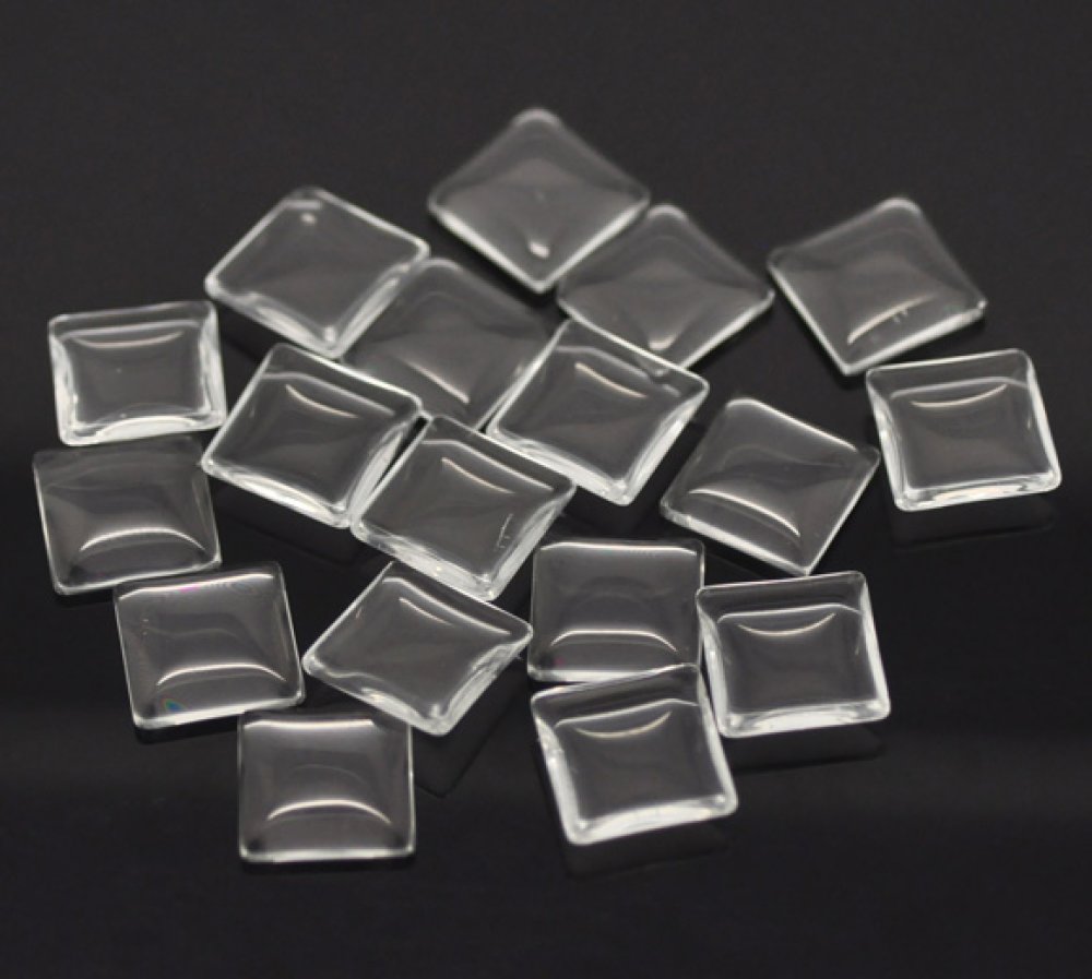 Cabochão Quadrado 15 x 15 mm em vidro transparente rebarbado N°26