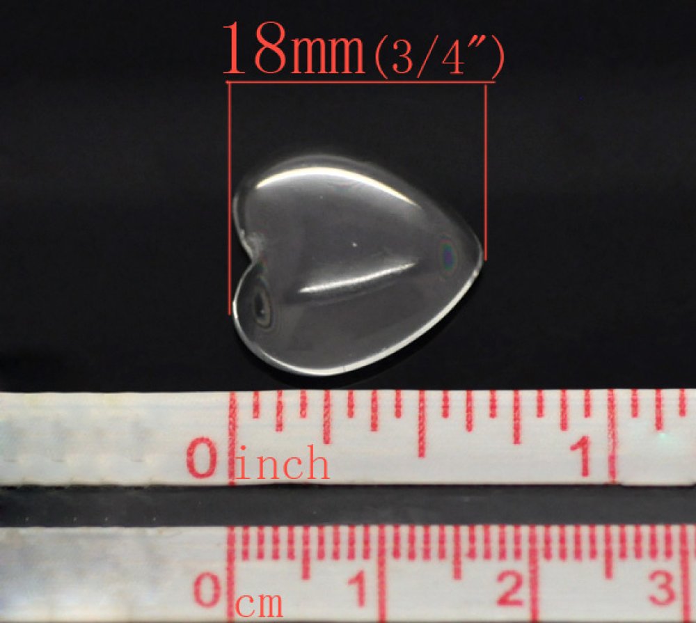 Coração cabochão 17 x 18 mm em vidro transparente rebarbado N°23