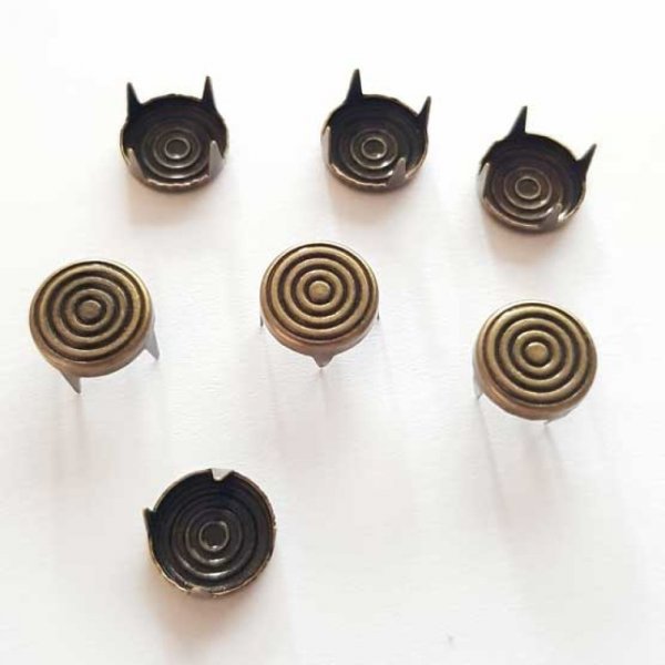 Clous rivet &agrave; griffes Rond 09 mm Bronze 20 pi&egrave;ces